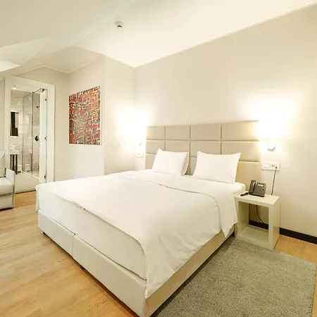 Guest house Lanterna Center 4*