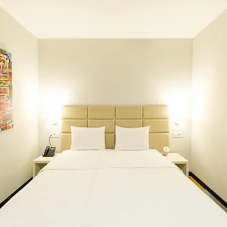 Guest house Lanterna Center 4*