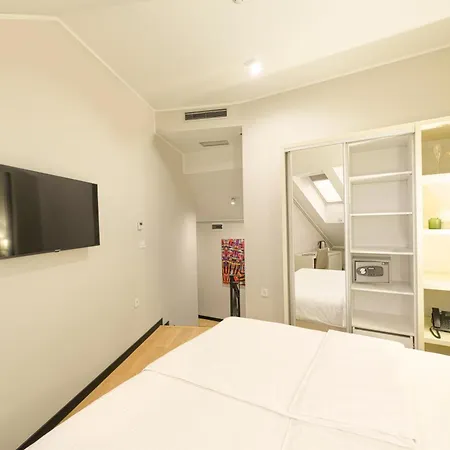 Lanterna Center 4*